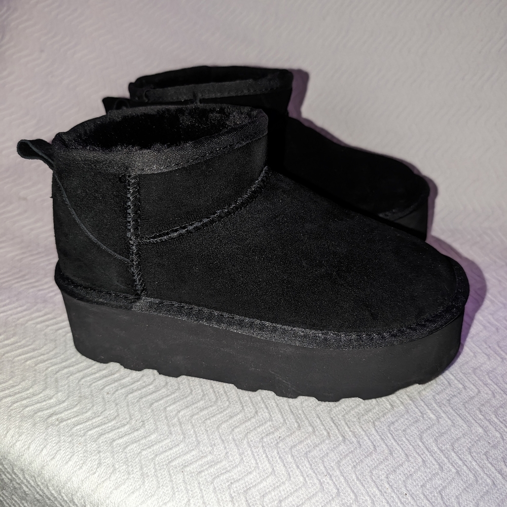 Short Black Booties